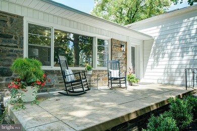 336 Crestview Cir, Media, PA 19063 - photo 4