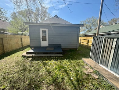 417 Valley St, Concordia, KS 66901 - photo 5