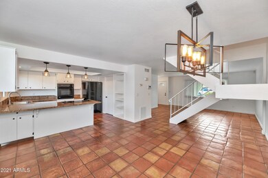 2618 E Clarendon Ave-print-006-007-2618