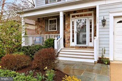 309 Pine St, Falls Church, VA 22046 - photo 2