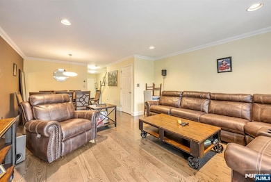 2331 Oliver Ct unit 25K, Mahwah, NJ 07430 - photo 7