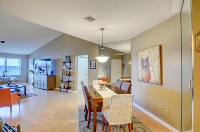 4400 NW 30th Street Apt 427 (19)