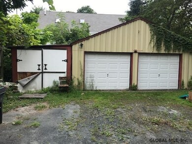 331 Richfield St, Troy, NY 12182 - photo 3