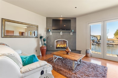 Canal view and cozy fireplace