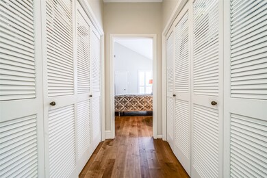 9614 Doliver Dr, Houston, TX 77063 - photo 7