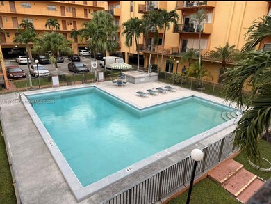 1900 W 54th St unit 320, Hialeah, FL 33012 - photo 2