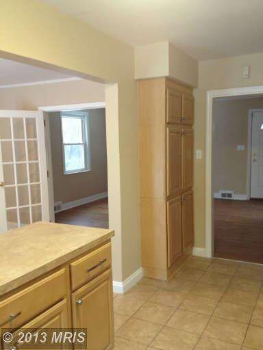 3724 Eastwood Dr, Baltimore, MD 21206 - photo 6