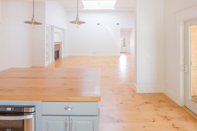 940 Kitchen4 (1 of 1)