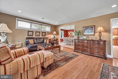 125 Beechtree Dr, Broomall, PA 19008 - photo 3