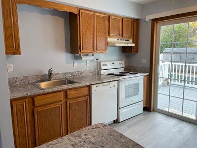 165 W Mountain St unit B, Worcester, MA 01606 - photo 3
