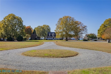 602 Cedar Pointe Dr, Weems, VA 22576 - photo 5