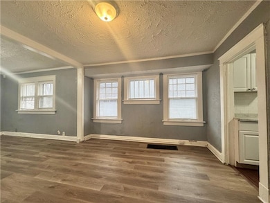 6818 Monroe Ave, Kansas City, MO 64132 - photo 7