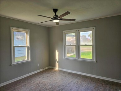 335 S Locust St, Dexter, MO 63841 - photo 6