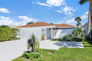 17026 Bay St, Jupiter, FL 33477 - photo 3