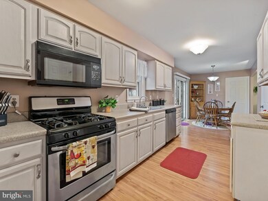 2164 Sooner Ct, Sykesville, MD 21784 - photo 3