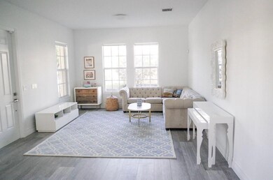 8316 nw 8 pic