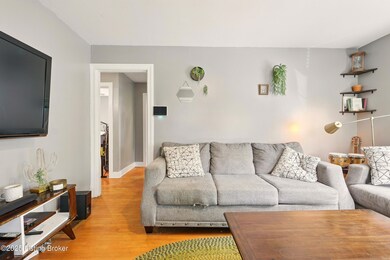 736brookline_louisvillerealestatemedia_0
