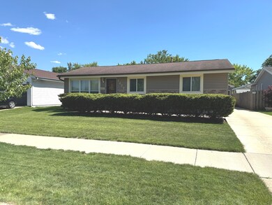 1277 Appletree Ln, Aurora, IL 60506 - photo 3