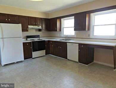 251 Greenfield Dr, Winchester, VA 22603 - photo 7