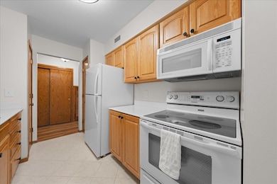 2220 Midland Grove Rd unit 307, Roseville, MN 55113 - photo 7