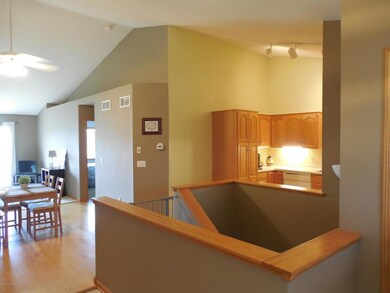 4. Foyer to Dining