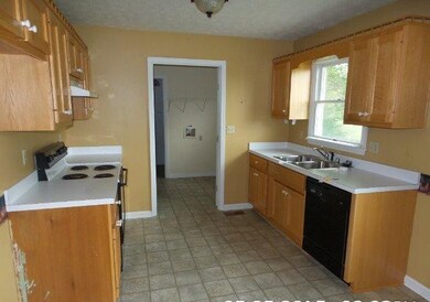 296 Cummins Ferry Rd, Salvisa, KY 40372 - photo 5