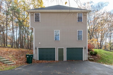 11 Queens Way, MerriMacK, NH 03054 - photo 5