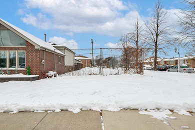 6334 S Austin Ave, Chicago, IL 60638 - photo 4