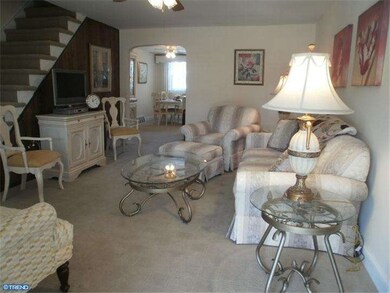 1059 Oakwood Dr, Glenolden, PA 19036 - photo 5