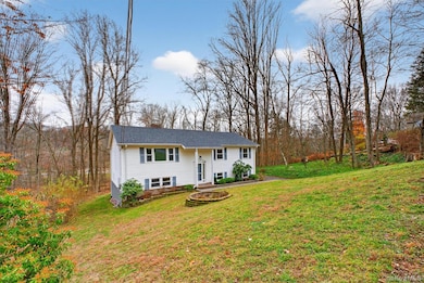 1159 Winding Ct, Mohegan Lake, NY 10547 - photo 3