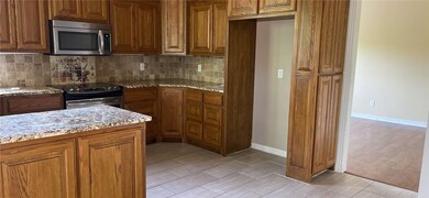 211 NW O St, Bentonville, AR 72712 - photo 3