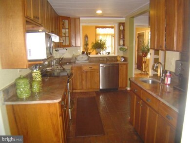 5918 Old Washington Rd, Sykesville, MD 21784 - photo 2