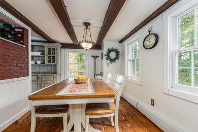 Eat-in Kitchen/Dining