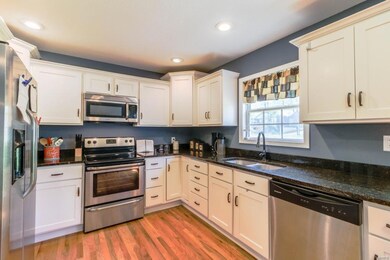 389 Golden Ln, Poplar Bluff, MO 63901 - photo 2