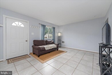 251 Kent Dr, Manassas Park, VA 20111 - photo 7