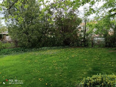 21 Baldwin Ave, Waukegan, IL 60085 - photo 3