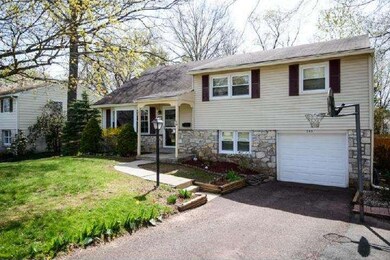 240 Woodlawn Dr, Lansdale, PA 19446 - photo 2