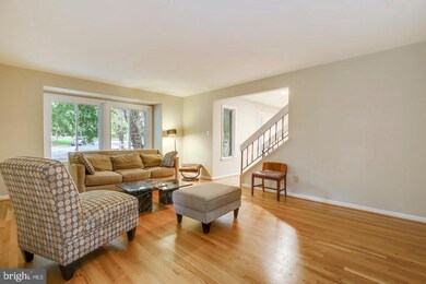 14501 Antigone Dr, North Potomac, MD 20878 - photo 4