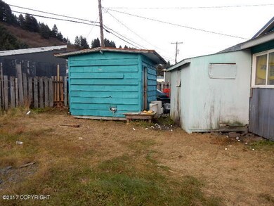 617 Hemlock St, Kodiak, AK 99615 - photo 5