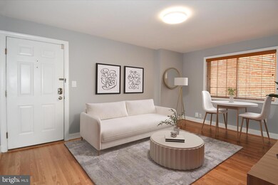 718 Park Rd NW unit 4, Washington, DC 20010 - photo 2