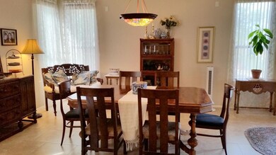 Family Room-3892