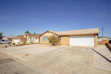 601 Venus Ave, Alamogordo, NM 88310 - photo 2