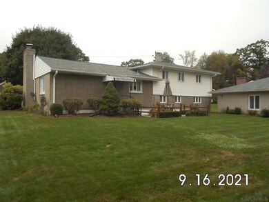 417 Slater St, Johnstown, PA 15905 - photo 2