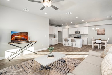 781 W 430 N, Hurricane, UT 84737 - photo 7