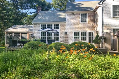 39 Stonegate Cir, Vineyard Haven, MA 02568 - photo 4