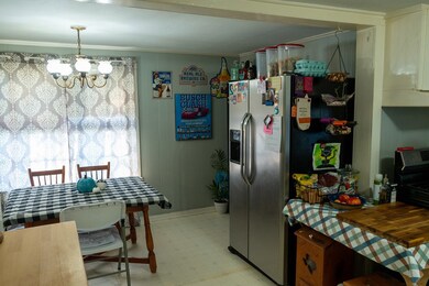 109 S Hickory St, Ballinger, TX 76821 - photo 5