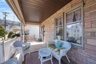 930 Wallace St, Vandergrift, PA 15690 - photo 3