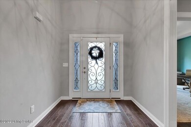 11109 Radleigh Ln, Louisville, KY 40291 - photo 5