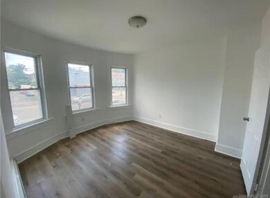 220 Maplewood Ave unit 3, Bridgeport, CT 06605 - photo 5