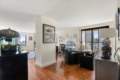 Harbor Towers unit 19G, Boston, MA 02110 - photo 4